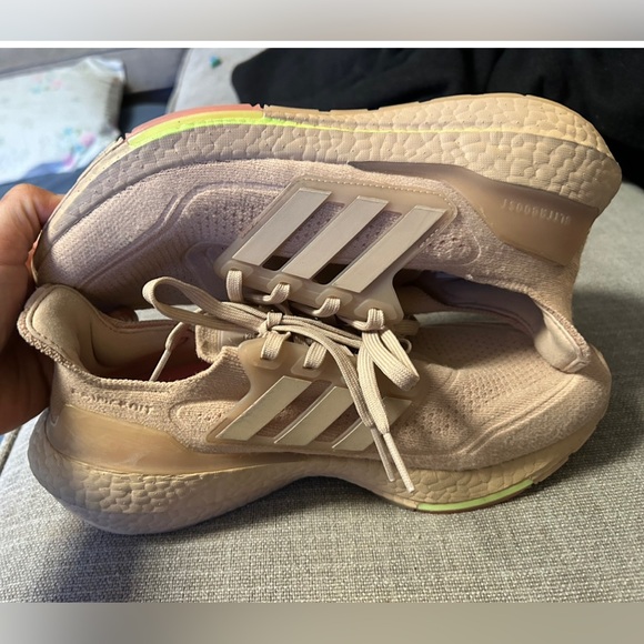 Adidas ultraboost Women’s Shoes Size 9.5 Taupe - Picture 7 of 14